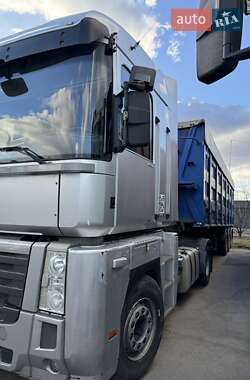 Тягач Renault Magnum 2009 в 