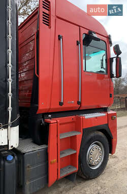 Тягач Renault Magnum 2013 в 