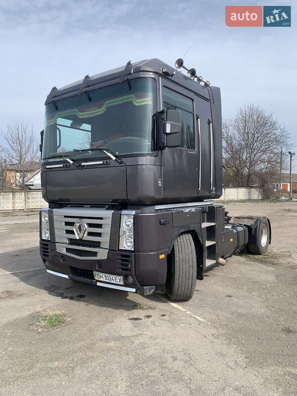 Тягач Renault Magnum 2005 в Кривом Озере