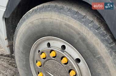 Тягач Renault Magnum 2004 в 