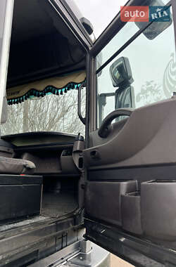 Тягач Renault Magnum 2007 в 