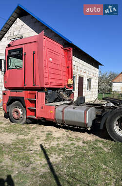 Тягач Renault Magnum 2001 в 