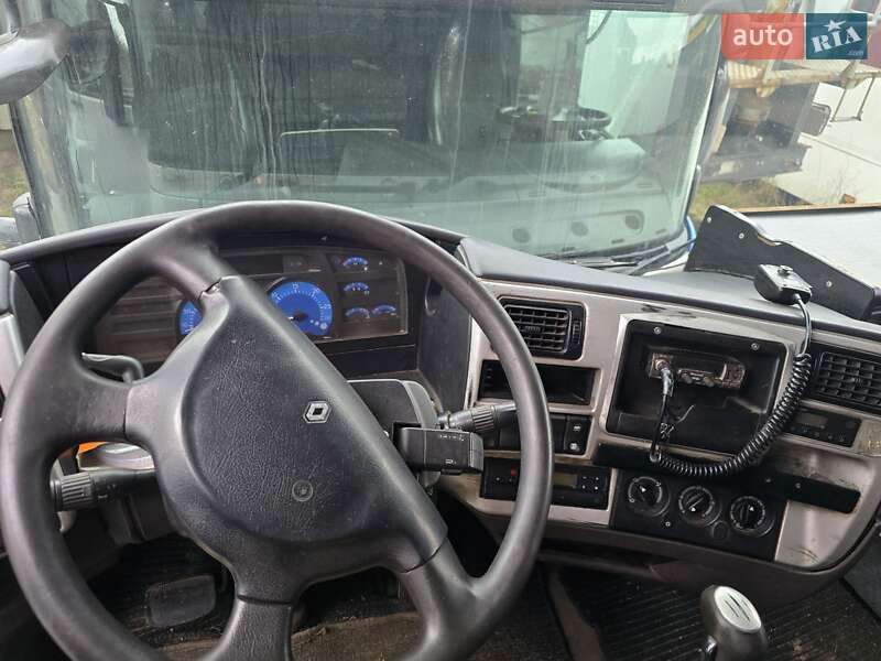 Тягач Renault Magnum 2004 в Ровно