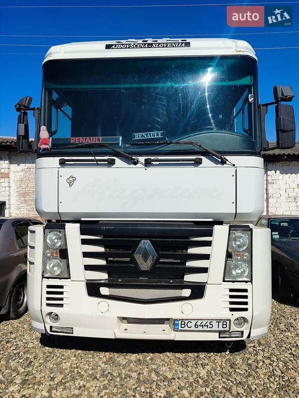 Тягач Renault Magnum 2004 в 