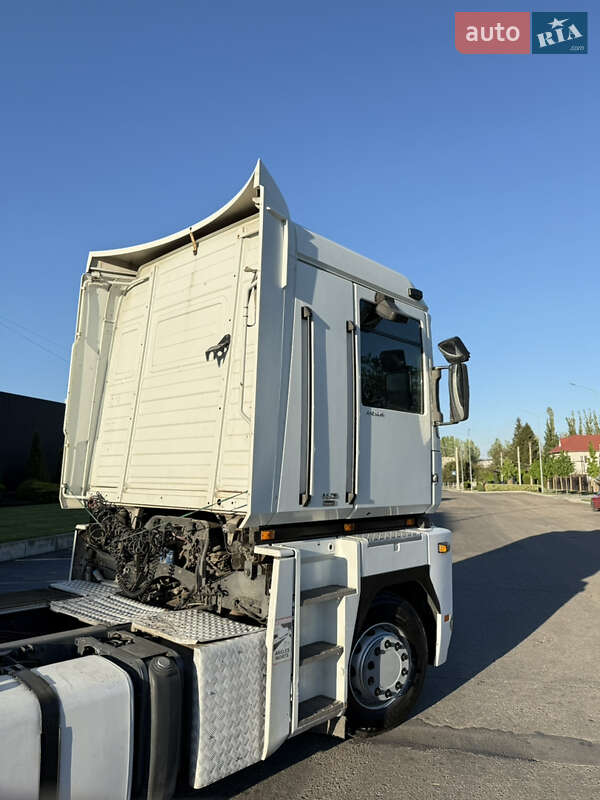 Тягач Renault Magnum 2007 в Запорожье