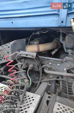 Тягач Renault Magnum 2004 в 