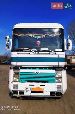 Тягач Renault Magnum 1999 в 