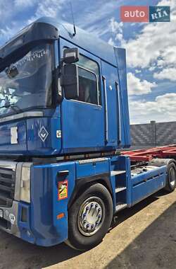 Тягач Renault Magnum 2010 в 