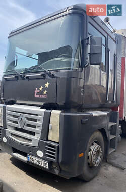 Тягач Renault Magnum 2005 в Малой Виске