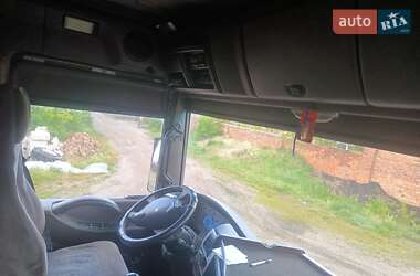Тягач Renault Magnum 2004 в 