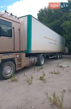 Тягач Renault Magnum 2002 в 