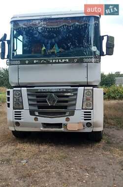 Тягач Renault Magnum 2005 в 