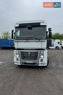 Тягач Renault Magnum 2011 в 
