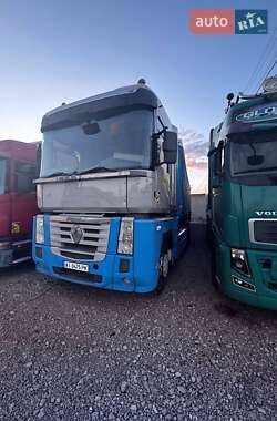 Тягач Renault Magnum 2011 в 