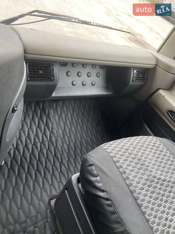 Тягач Renault Magnum 2010 в Сумах