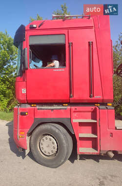 Тягач Renault Magnum 2004 в 