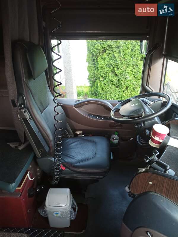 Тягач Renault Magnum 2008 в Дубно