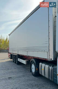 Тягач Renault Magnum 2011 в 