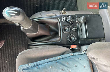 Грузовой фургон Renault Magnum 2003 в 