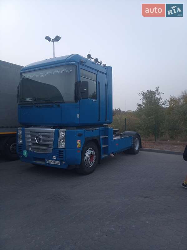 Тягач Renault Magnum 2004 в Днепре