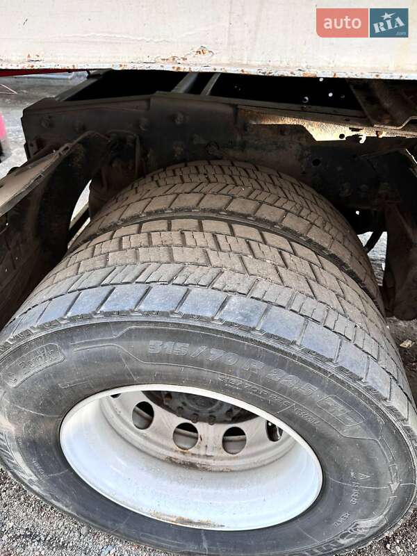 Контейнеровоз Renault Magnum 2004 в Березовке