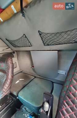 Тягач Renault Magnum 2009 в 