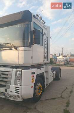 Тягач Renault Magnum 2004 в 