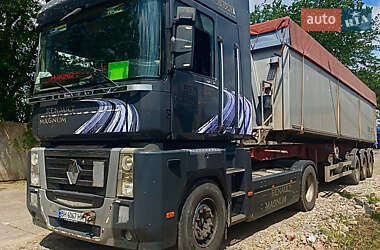 Тягач Renault Magnum 2010 в 