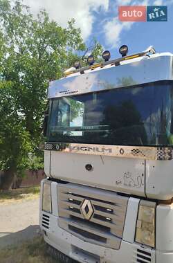 Тягач Renault Magnum 2004 в Тульчине