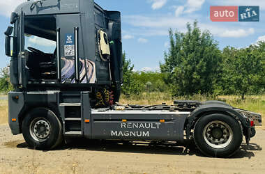 Тягач Renault Magnum 2010 в 