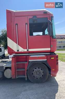 Тягач Renault Magnum 2005 в 