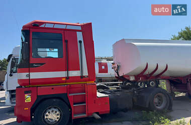Тягач Renault Magnum 2000 в 