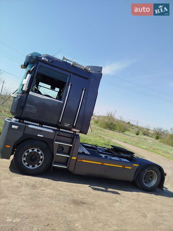 Контейнеровоз Renault Magnum 2007 в Єланці