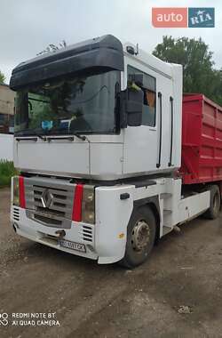 Тягач Renault Magnum 2003 в 