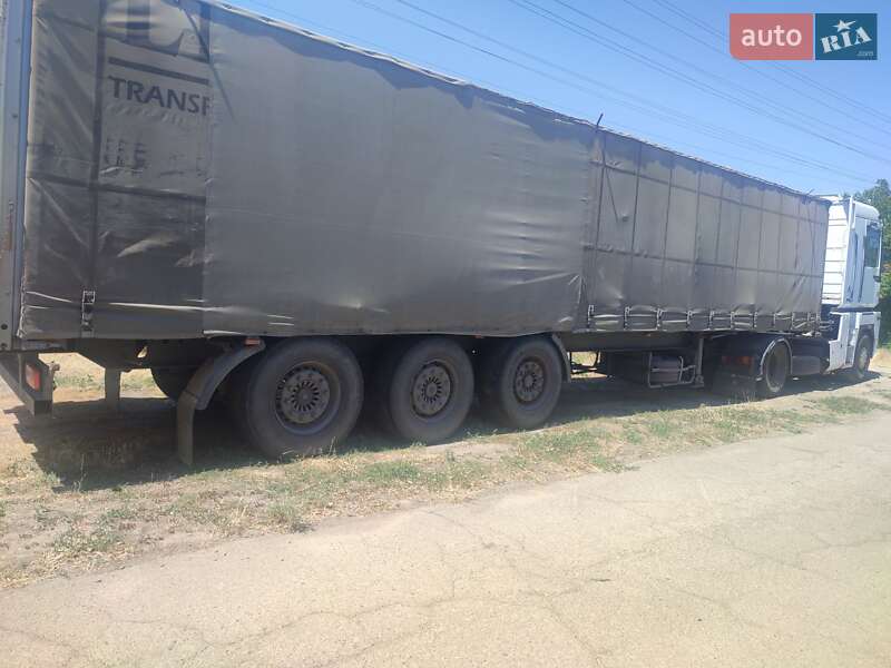 Тягач Renault Magnum 2000 в Овидиополе