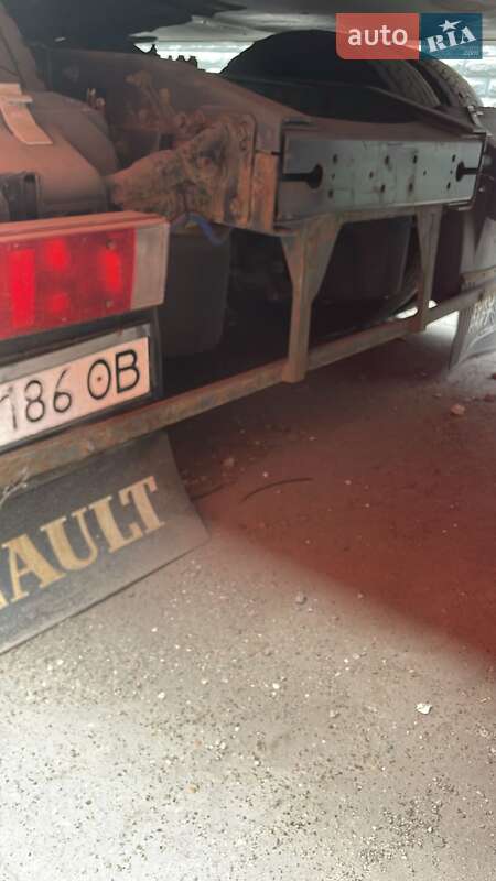 Тягач Renault Magnum 2007 в Києві