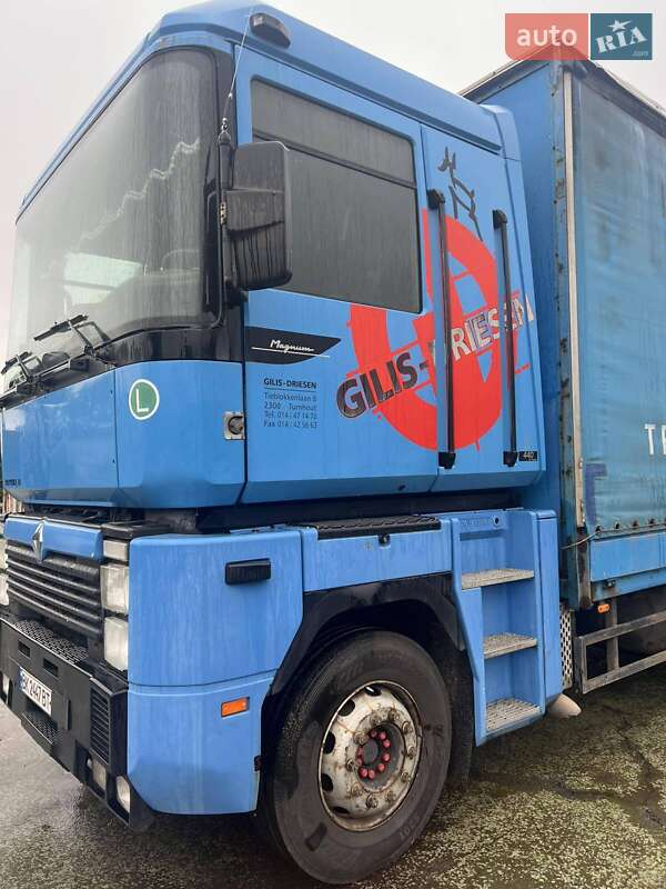 Тентований Renault Magnum 2001 в Кореці