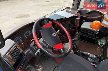 Тягач Renault Magnum 2000 в 
