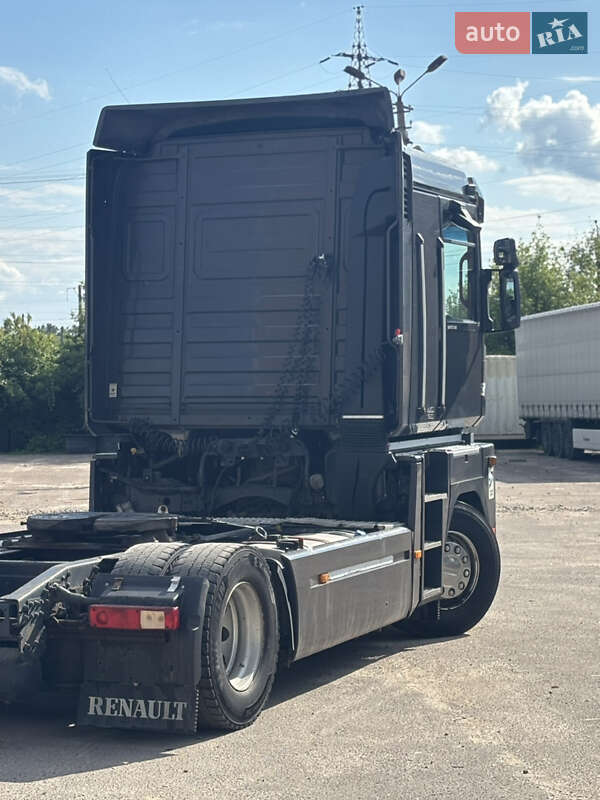Тягач Renault Magnum 2008 в Львове