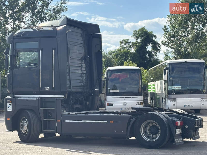 Тягач Renault Magnum 2008 в Львове