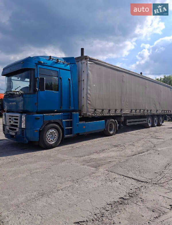 Тягач Renault Magnum 2003 в 