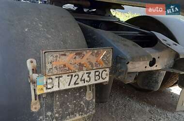 Тягач Renault Magnum 2001 в 