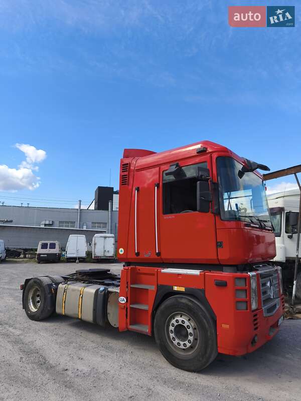 Тягач Renault Magnum 2008 в Черкассах