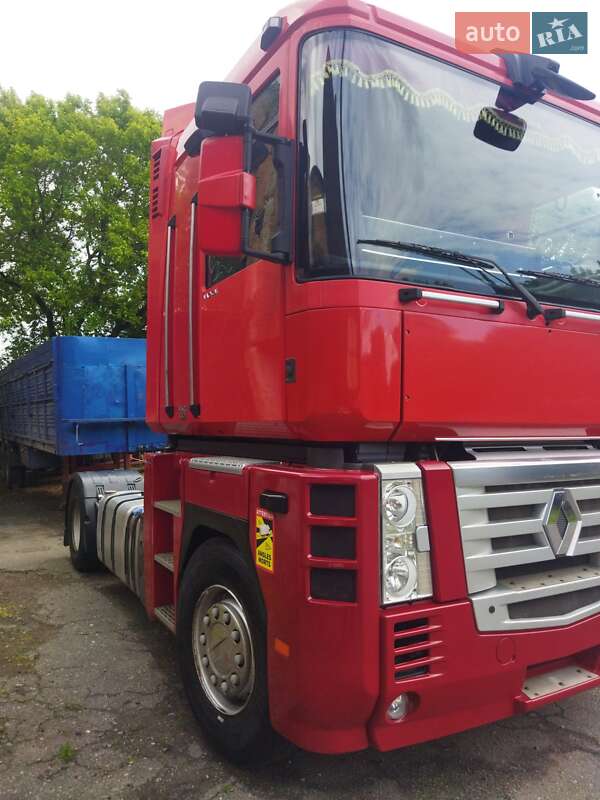 Тягач Renault Magnum 2008 в Переяславе
