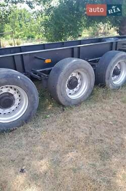 Тягач Renault Magnum 2002 в 