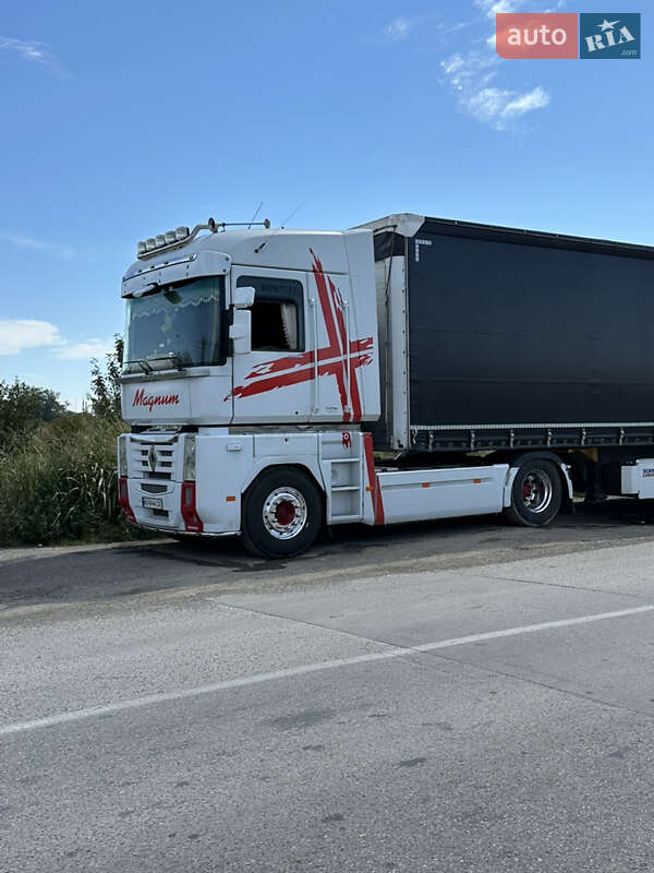Тягач Renault Magnum 2011 в Иршаве