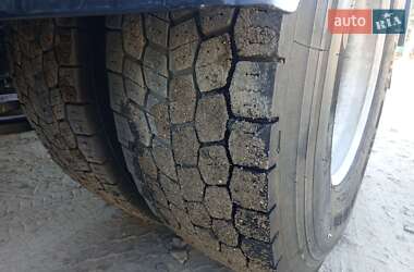 Тягач Renault Magnum 2000 в 