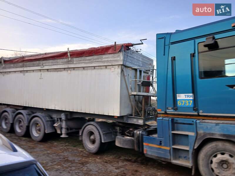 Тягач Renault Magnum 2000 в Самборі