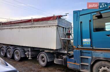 Тягач Renault Magnum 2000 в 