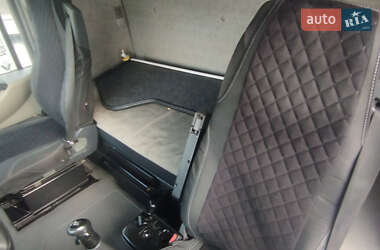 Тягач Renault Magnum 2009 в 